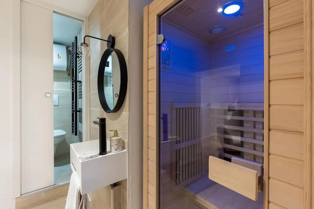New - Luxeux Avec Cinema Et Sauna Appartamento